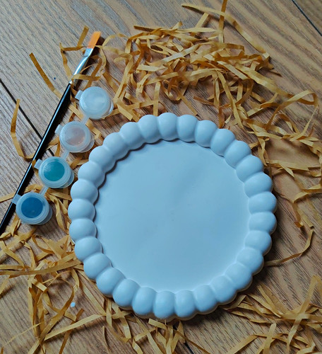 Paint your own trinket - paint, tray